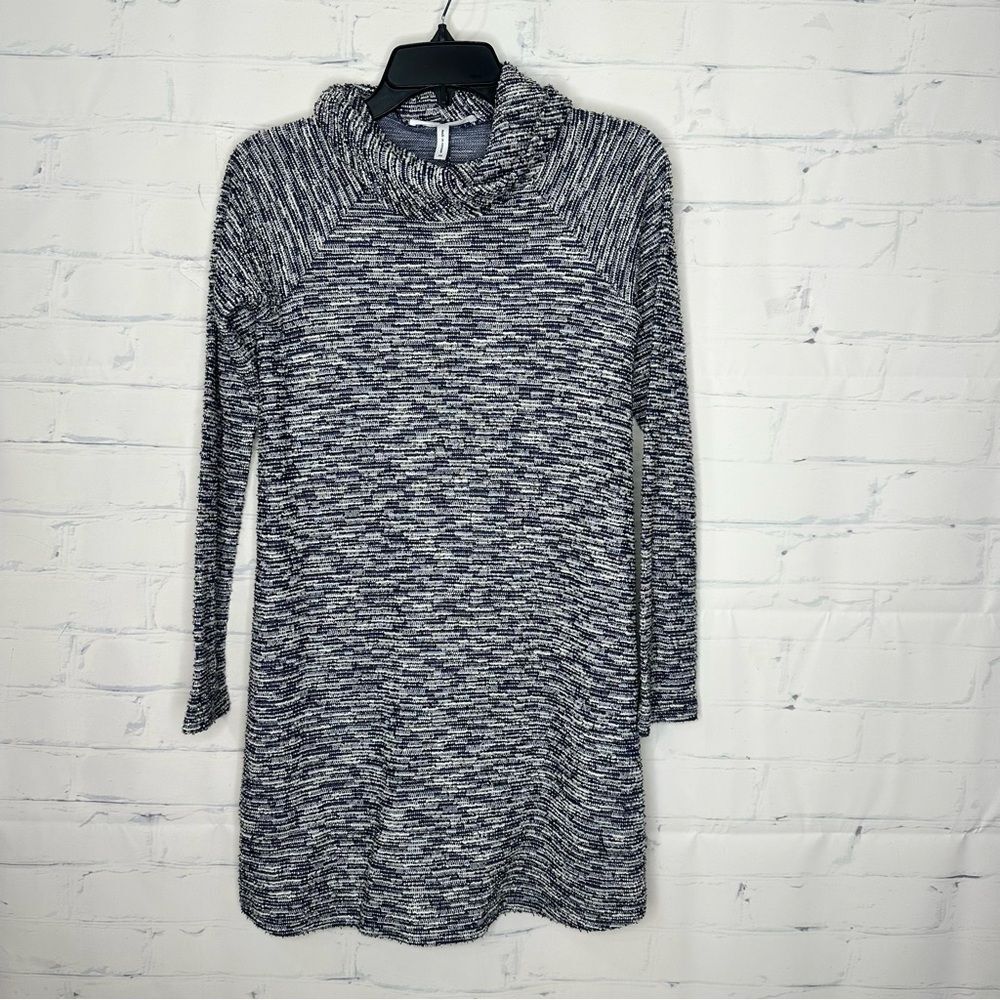 BCBGeneration size XS long‎ sweater/short dress